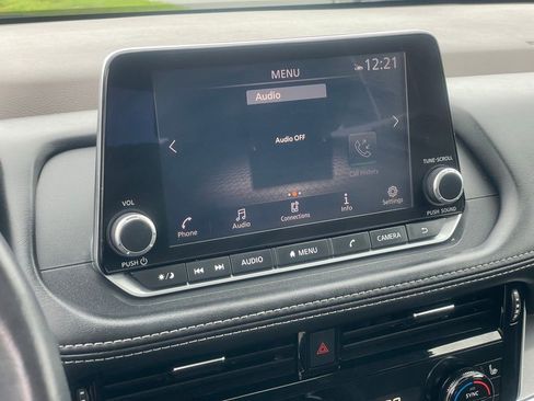 Certified 2023 Nissan Rogue SV w/ SV Premium B Package image 20