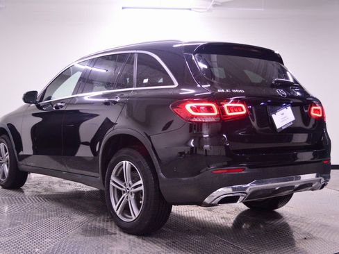 Used 2021 Mercedes-Benz GLC 300 4MATIC image 3