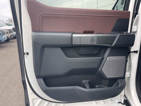 Used 2022 Ford F150 Lariat image 12