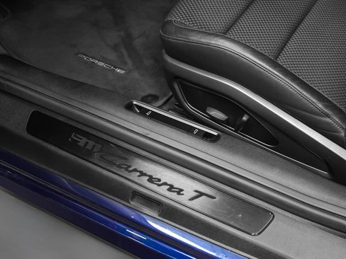 Certified 2024 Porsche 911 Carrera T RWD image 36