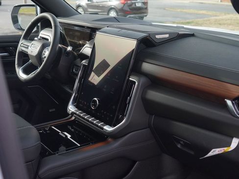 New 2026 GMC Yukon XL Denali w/ Sun & Power Step Package image 32