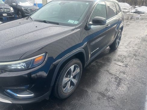 Used 2021 Jeep Cherokee Limited image 4