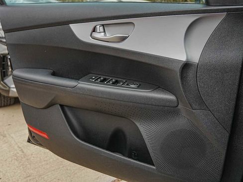 Used 2024 Kia Forte LXS image 22