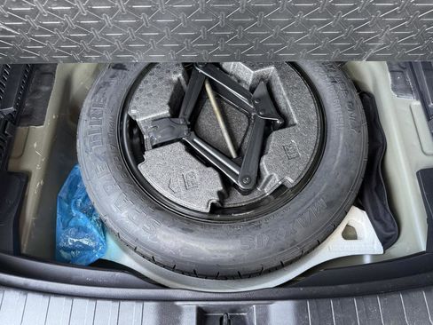 Used 2021 Toyota RAV4 XLE w/ Convenience Package AWD/4WD image 40