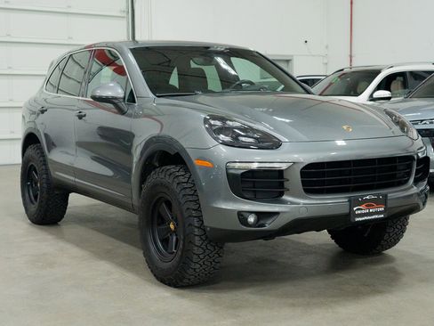Used 2016 Porsche Cayenne image 13