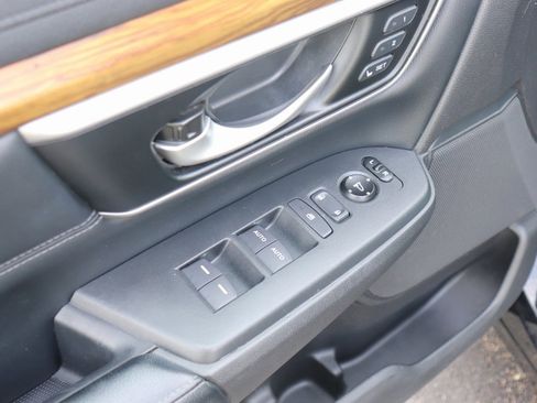 Used 2017 Honda CR-V Touring image 29