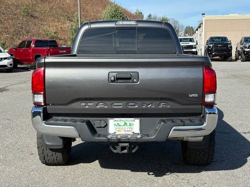 Used 2019 Toyota Tacoma TRD Off-Road image 18