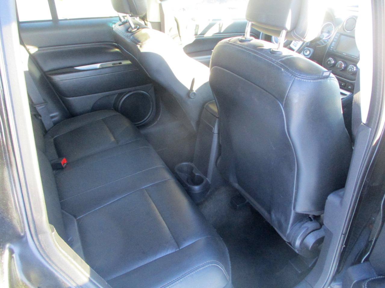 Used 2017 Jeep Compass High Altitude AWD/4WD image 10