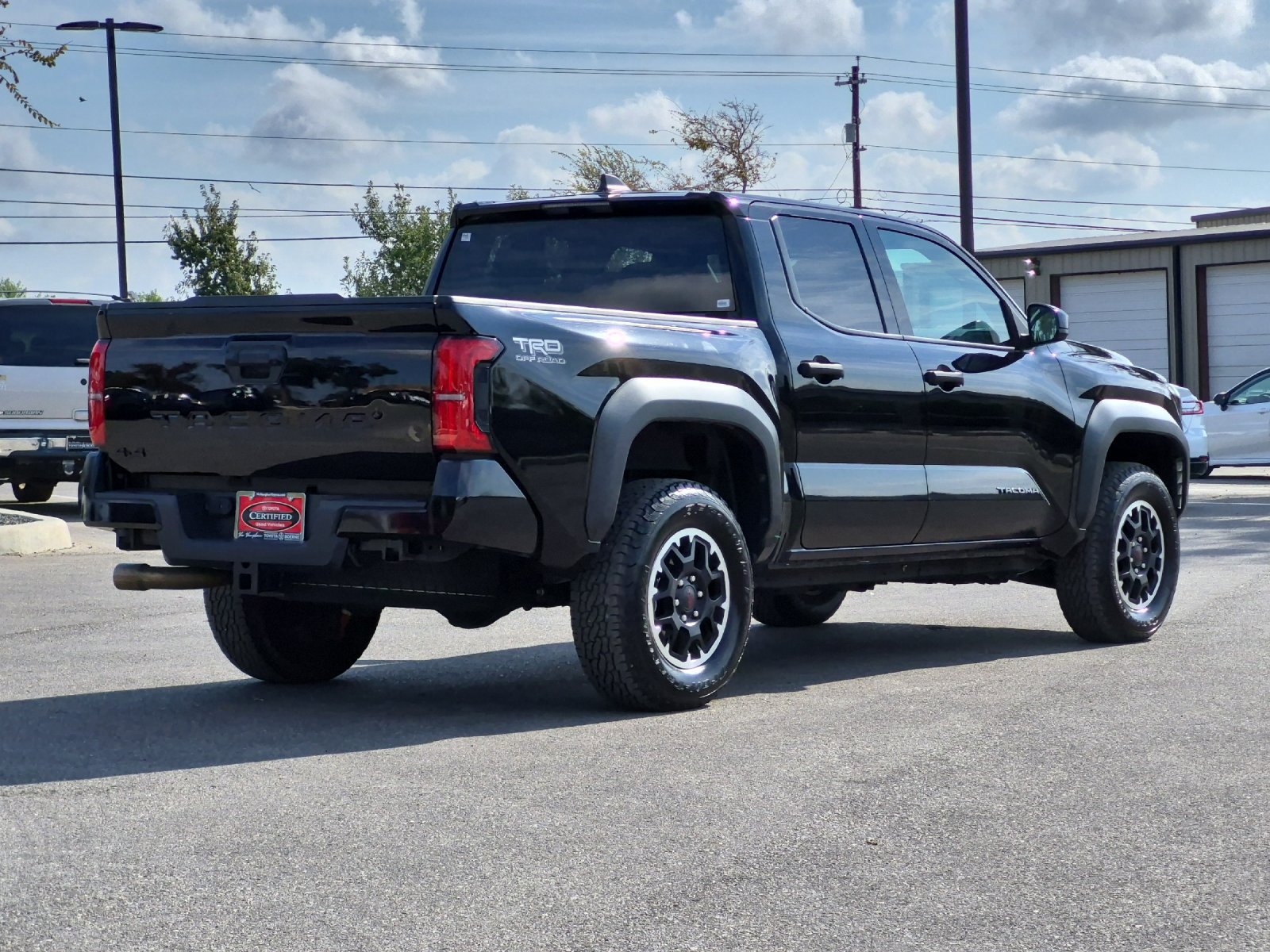 Certified 2025 Toyota Tacoma TRD Off-Road AWD/4WD image 5