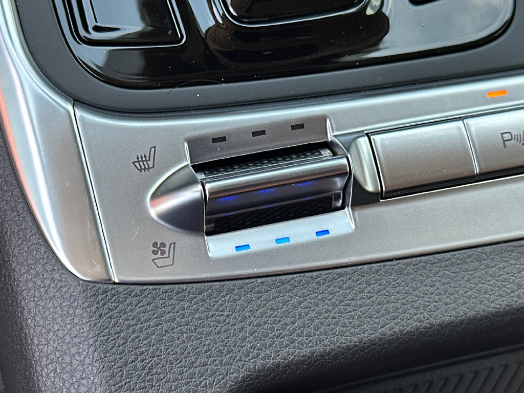 New 2027 Kia Carnival SX w/ Dark Edition Package FWD image 31