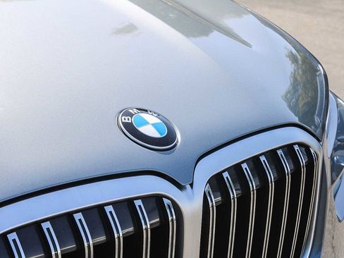 Certified 2024 BMW X7 xDrive40i AWD/4WD image 9