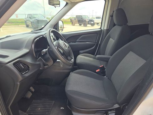 Used 2022 RAM ProMaster City Tradesman FWD image 9