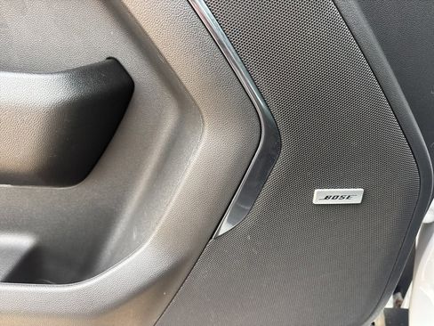 Used 2025 GMC Yukon XL AT4 w/ AT4 Premium Plus Package image 15