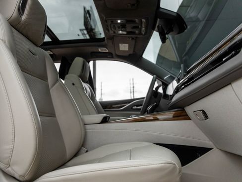 Used 2021 Cadillac Escalade Sport Platinum AWD/4WD image 47