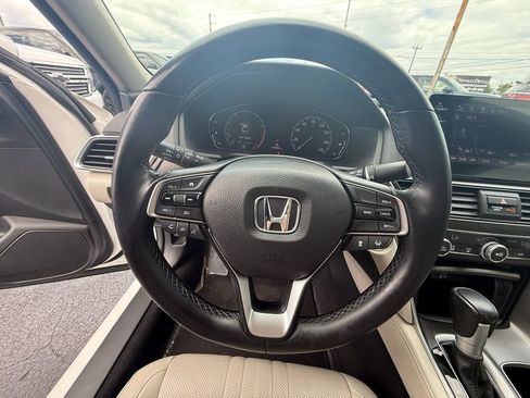 Used 2018 Honda Accord EX-L image 16