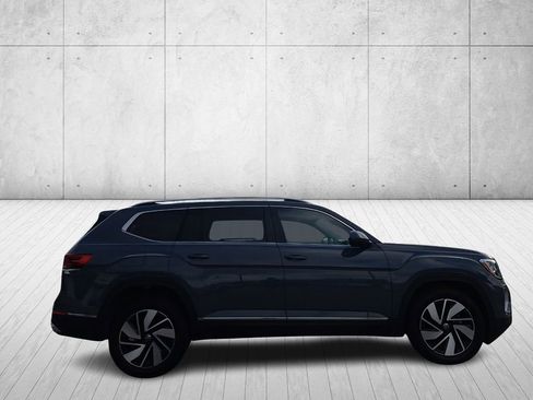 Used 2025 Volkswagen Atlas SEL image 4