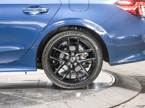 Used 2025 Honda Civic Sport image 10