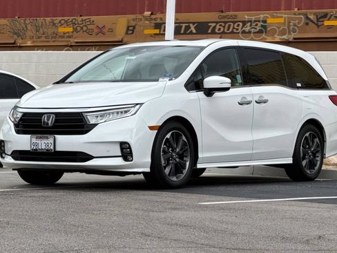 Certified 2022 Honda Odyssey Elite image 12