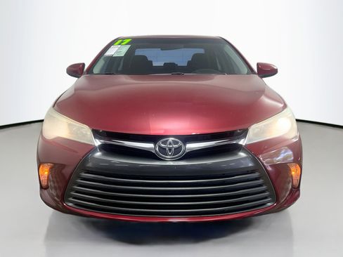 Used 2017 Toyota Camry LE FWD image 11
