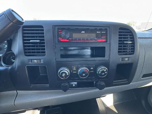 Used 2010 Chevrolet Silverado 1500 W/T image 11