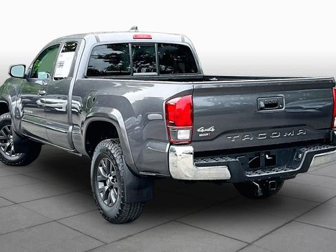 Certified 2022 Toyota Tacoma SR5 w/ SR5 Appearance Package (SM) AWD/4WD image 12