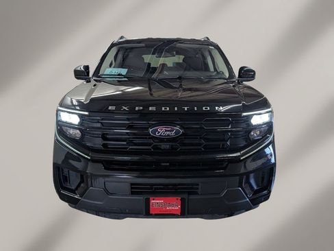 Used 2025 Ford Expedition Max Active image 2