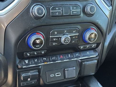 Used 2022 Chevrolet Silverado 3500 High Country image 34