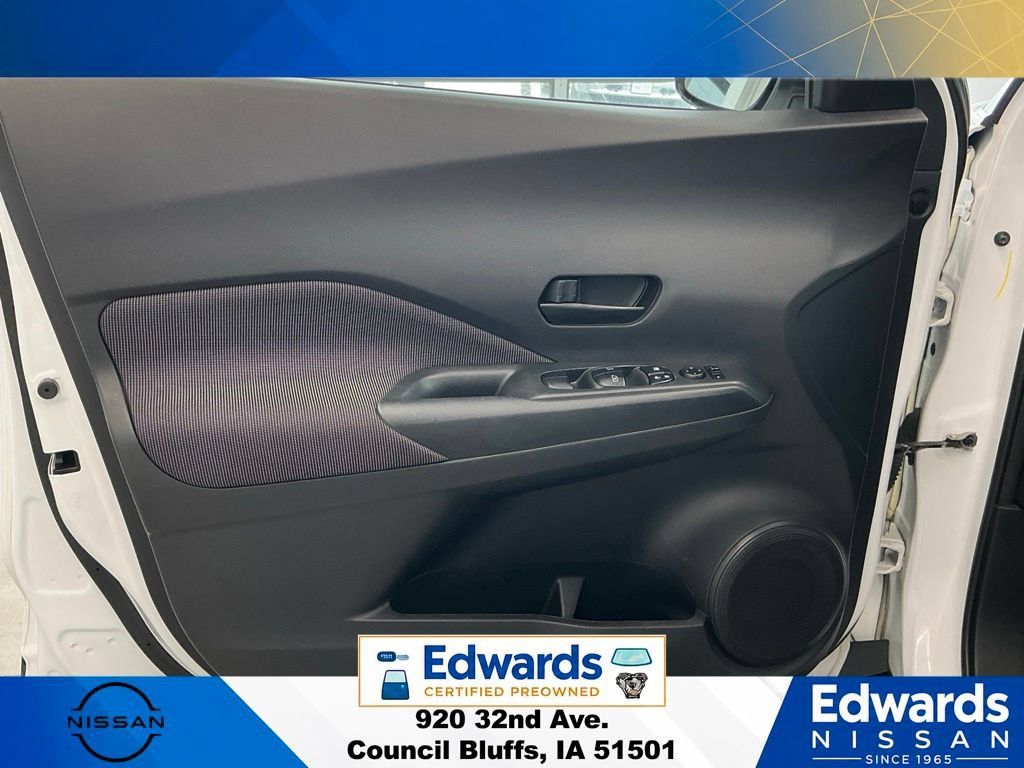 Used 2018 Nissan Kicks S FWD image 17