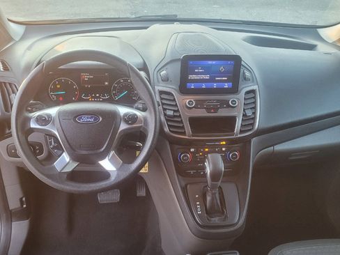 Used 2021 Ford Transit Connect XLT image 12
