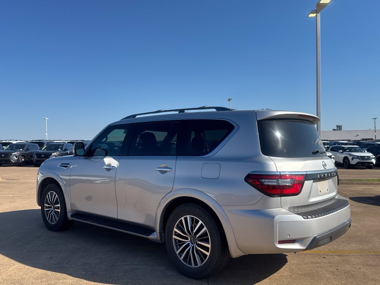 Certified 2023 Nissan Armada SL w/ Captain's Chairs Package AWD/4WD image 18