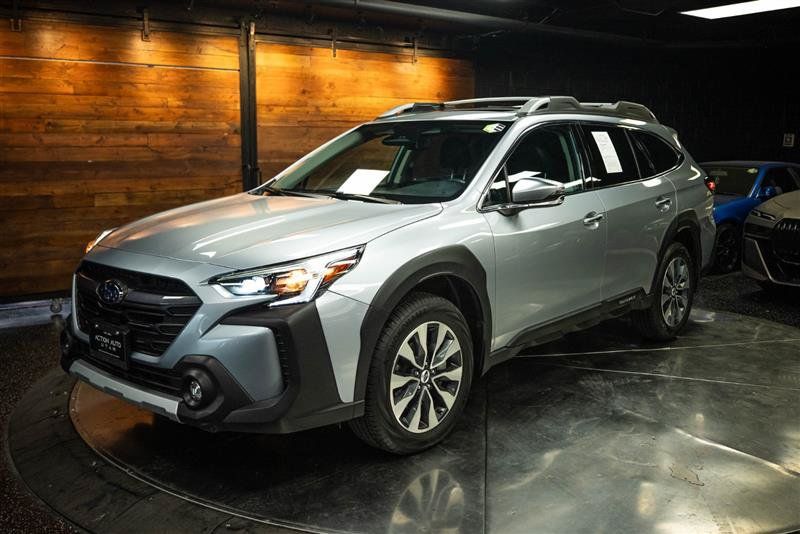 Used 2024 Subaru Outback Touring XT AWD/4WD image 2