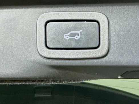 Used 2021 Land Rover Range Rover Sport HST image 36