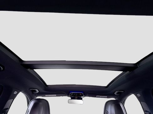 Used 2026 Mercedes-Benz GLC 300 4MATIC image 23