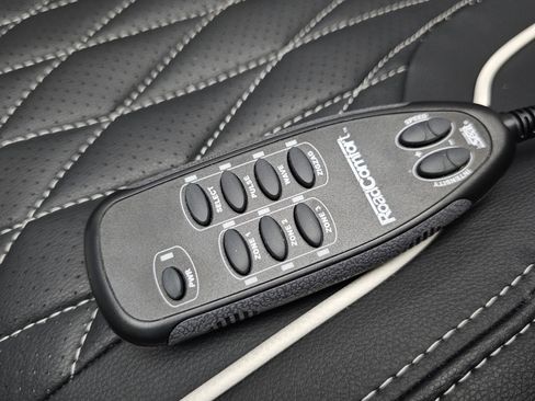 Used 2024 Mercedes-Benz Sprinter 3500 image 18