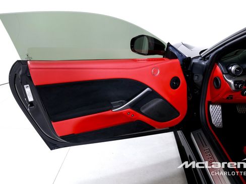 Used 2017 Ferrari F12 Berlinetta RWD image 10