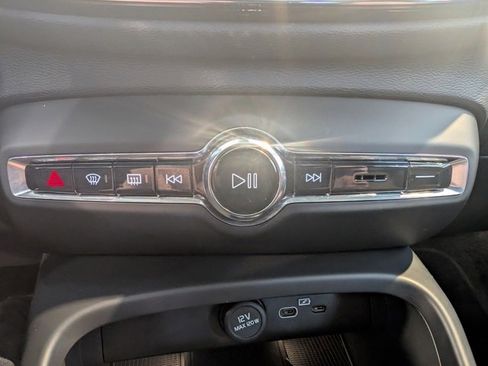 Used 2023 Volvo XC40 B5 Plus w/ Driver Assist Package image 23