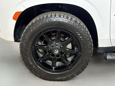 Used 2021 Chevrolet Tahoe Z71 w/ Z71 Signature Package AWD/4WD image 31