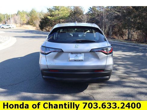 Certified 2023 Honda HR-V LX image 6