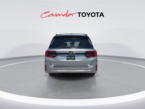 Used 2026 Honda Odyssey EX-L image 7