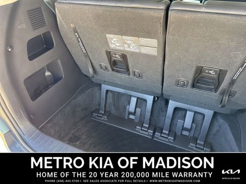 Used 2025 Kia Carnival SX FWD image 18