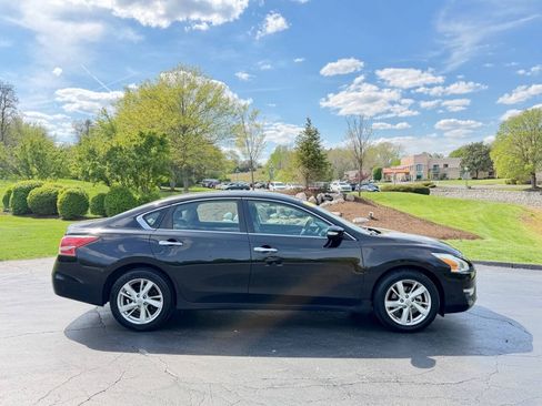 Used 2013 Nissan Altima 2.5 SL w/ Technology Pkg FWD image 6
