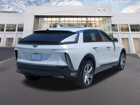 Certified 2024 Cadillac Lyriq Tech RWD image 5