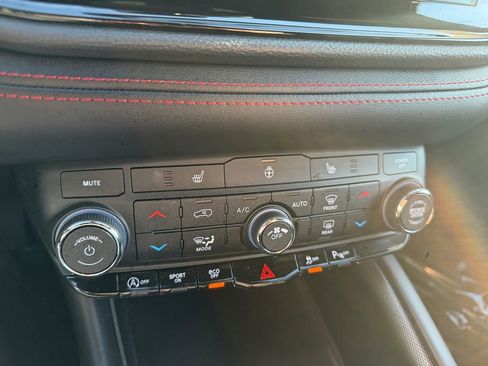 Used 2025 Dodge Durango GT image 20