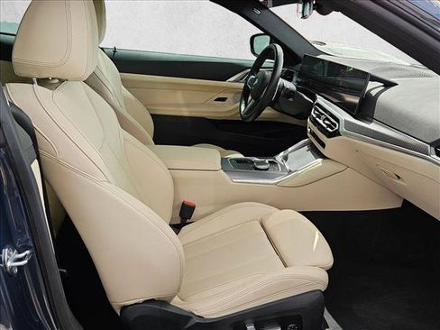 Used 2024 BMW 430i Coupe w/ M Sport Package RWD image 18