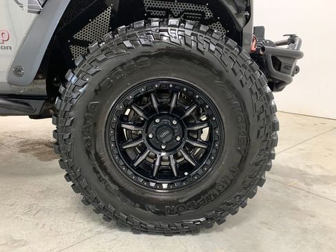 Used 2021 Jeep Gladiator Rubicon image 12