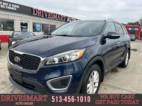 Used 2016 Kia Sorento LX image 1