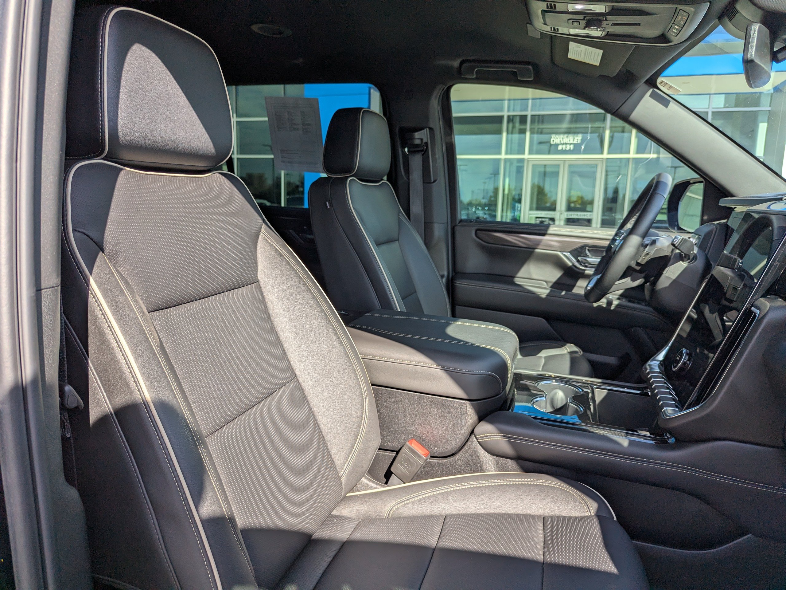 Used 2025 GMC Yukon XL Elevation AWD/4WD image 45