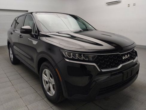 Used 2023 Kia Sorento LX FWD image 13