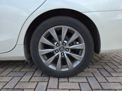 Certified 2016 Toyota Camry XLE FWD image 19