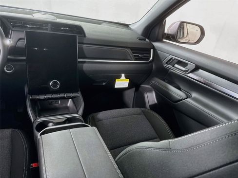 New 2027 GMC Terrain Elevation AWD/4WD image 16